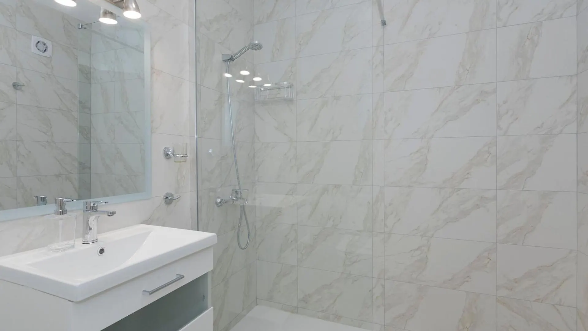 Villa Townhouse With Private Pool! Arona
