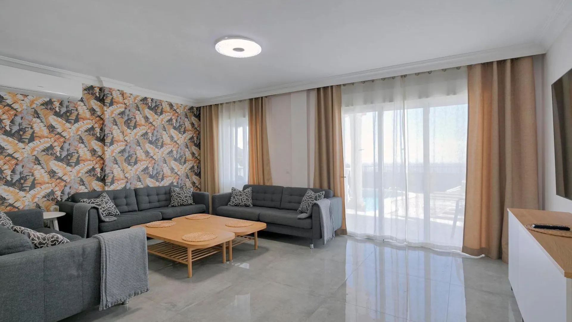 Villa Townhouse With Private Pool! Arona