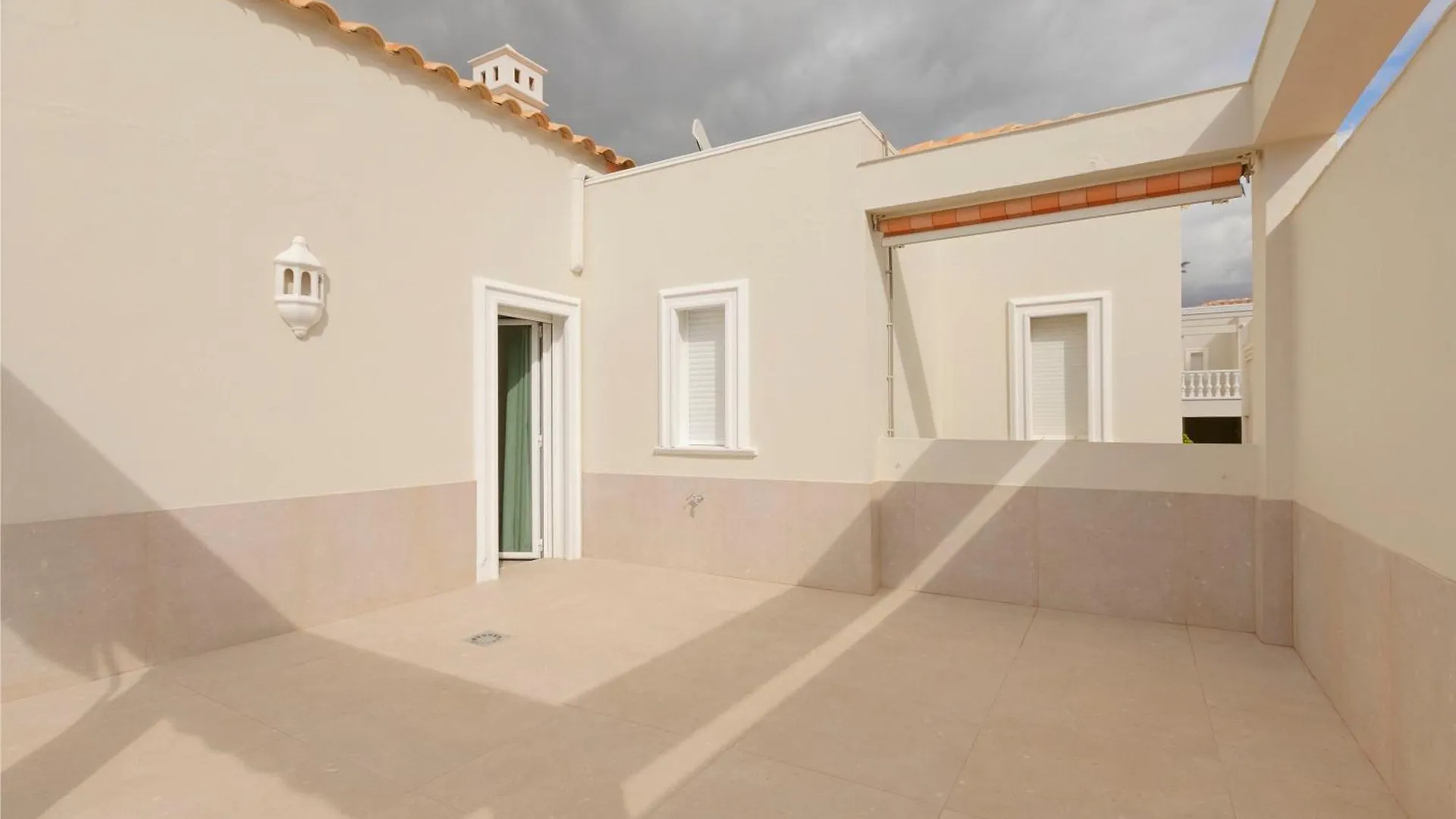 Villa Townhouse With Private Pool! Arona